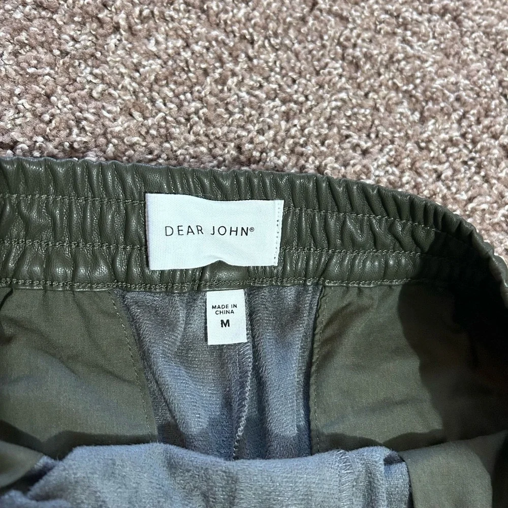 Dear John Olive Green Faux Leather Jogger‎ Pants Women’s Size M Pull On